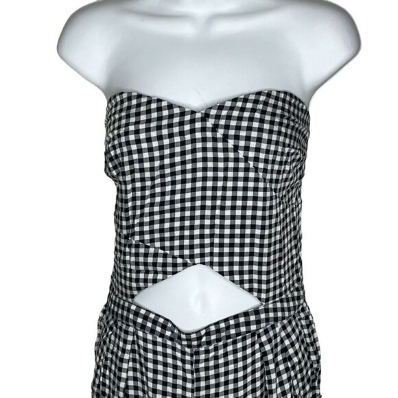 NWT Hollister Jumpsuit L 100% Viscose Strapless Pockets Cutout Black Gingham - Picture 3 of 10